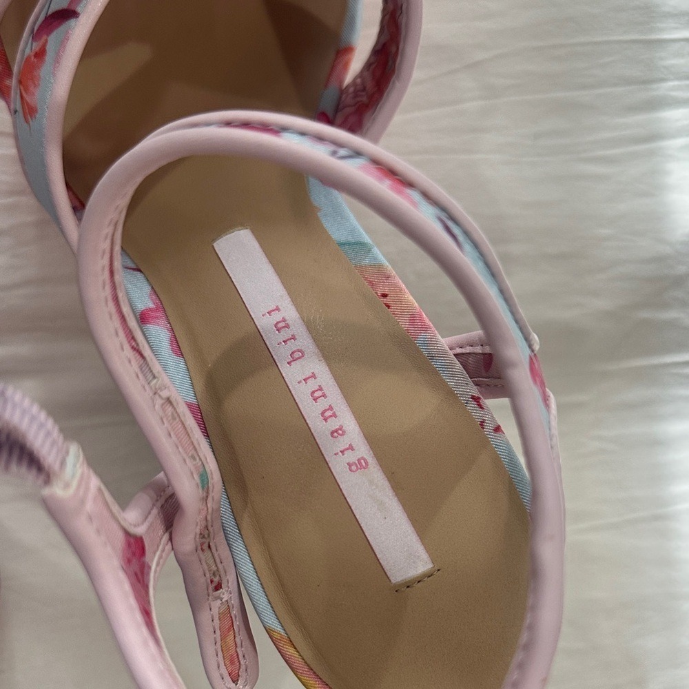 Gianni Bini Pink Floral Heels - Picture 4 of 4